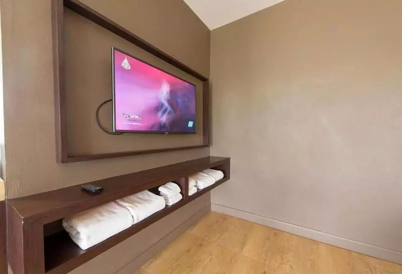 اتاق خانوادگی, Blu Monkey Brown House Udonthani