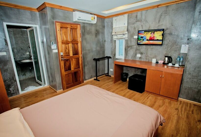 اتاق سوپریور, Chaphone Guest House