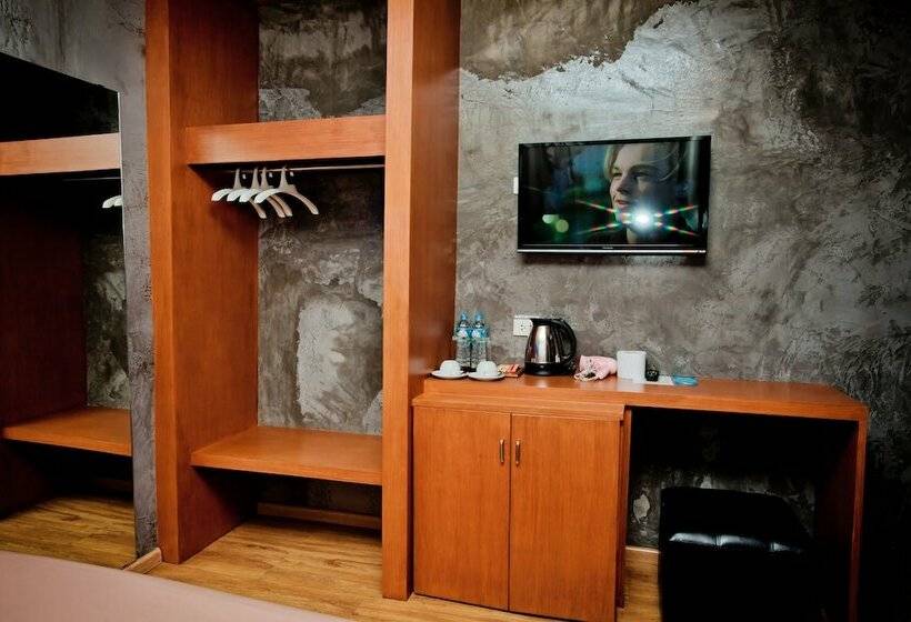 اتاق سوپریور, Chaphone Guest House