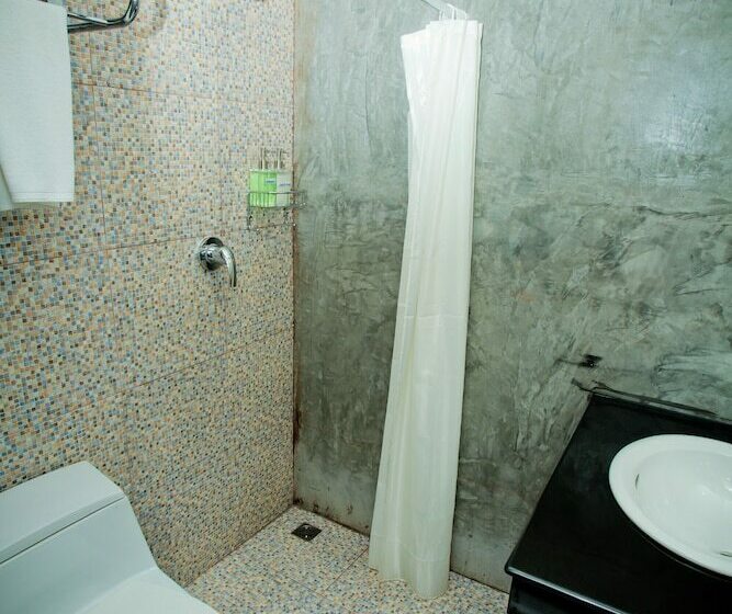 اتاق سوپریور, Chaphone Guest House