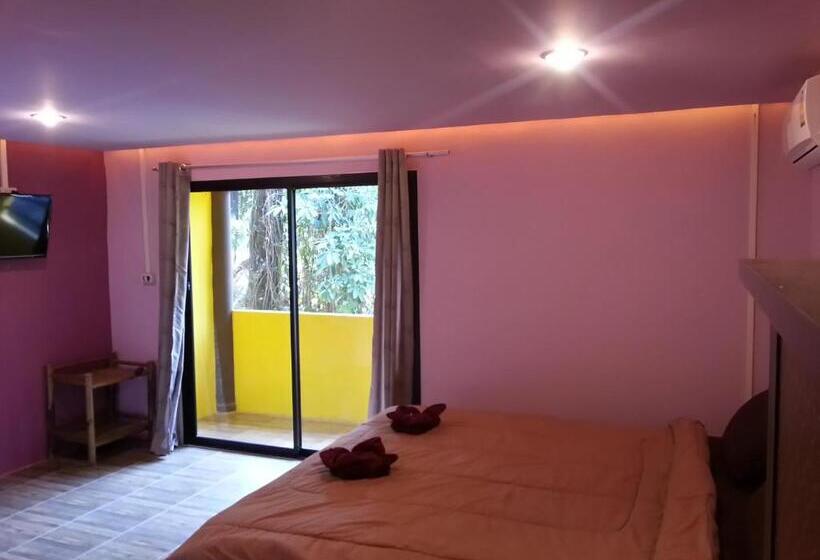 バルコニー付きスーペリアルーム, Exotic Bungalows