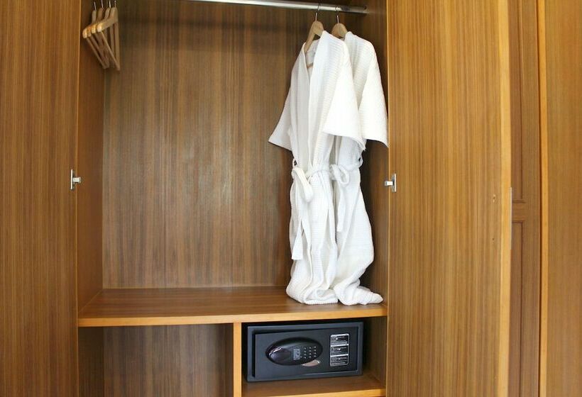 جناح ديلوكس, Baan Patcharintorn Samui