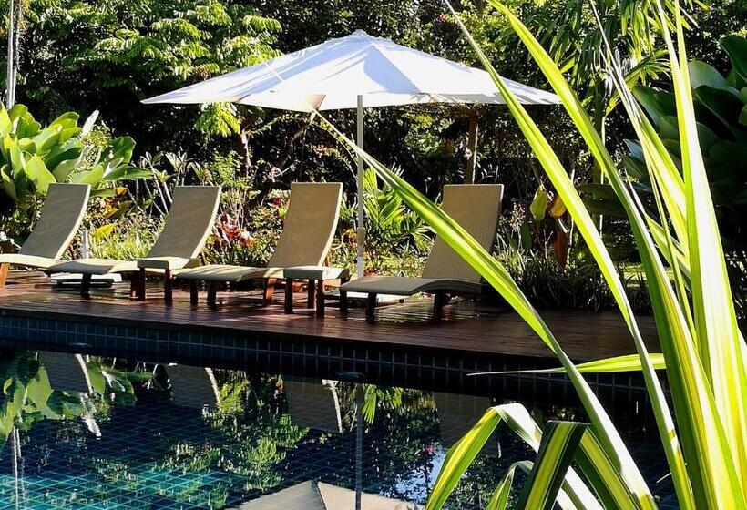 اتاق استاندارد با چشم‌انداز باغ, Villa Albizia, Chiang Mai