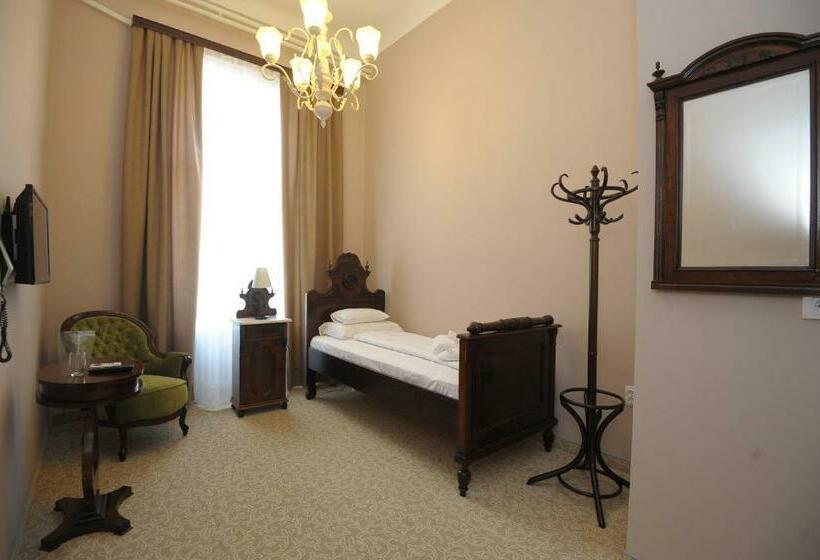 اتاق لوکس, Bed & Breakfast Twenty