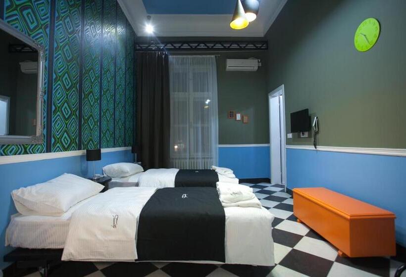 اتاق استاندارد, Bed & Breakfast Twenty