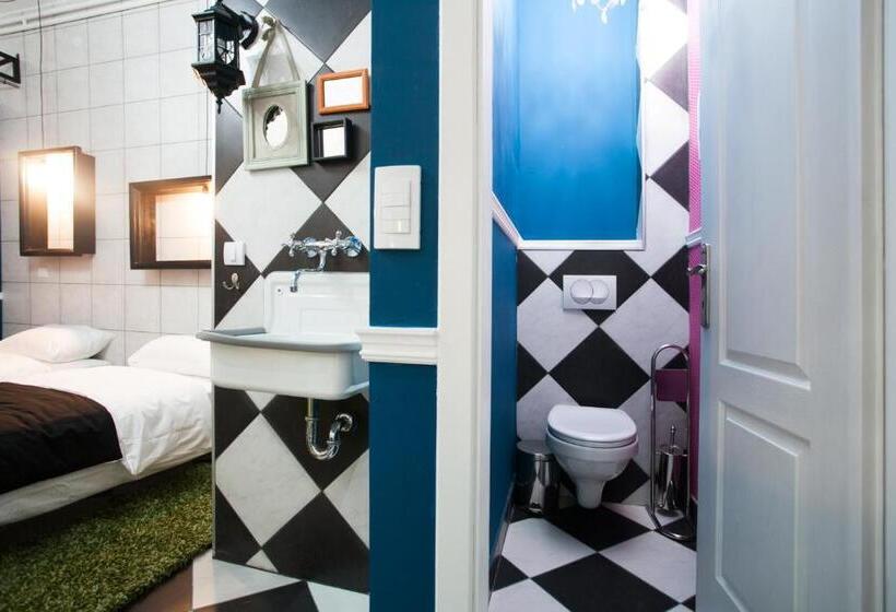 اتاق استاندارد, Bed & Breakfast Twenty