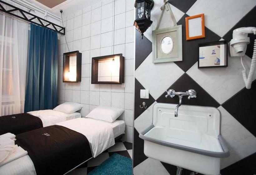 اتاق استاندارد, Bed & Breakfast Twenty