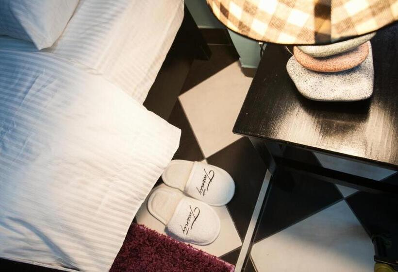 اتاق استاندارد, Bed & Breakfast Twenty