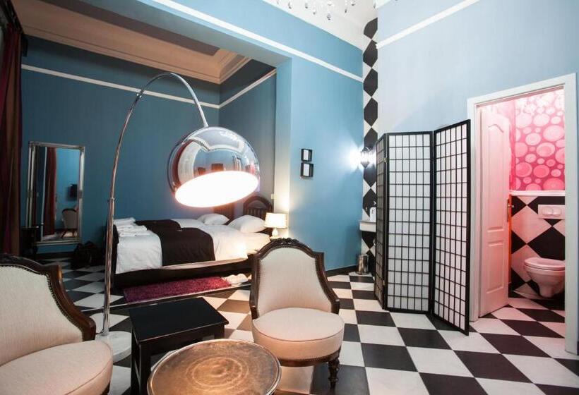 اتاق استاندارد, Bed & Breakfast Twenty