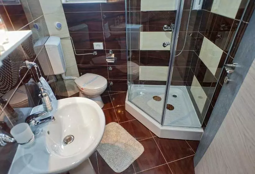 اتاق سوپریور یک تخته, Garni Hotel Lama