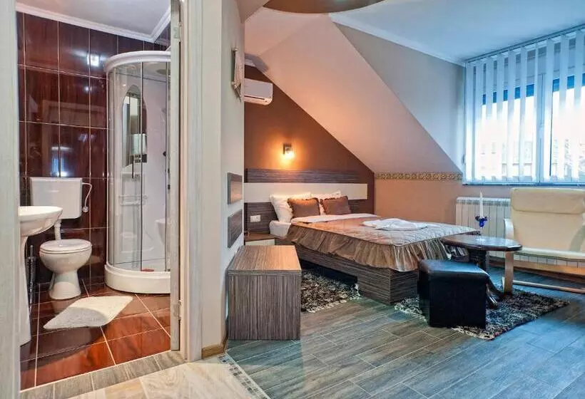 اتاق راحتی یک تخته, Garni Hotel Lama