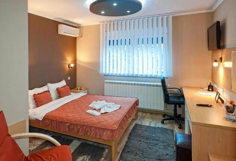 اتاق راحتی یک تخته, Garni Hotel Lama