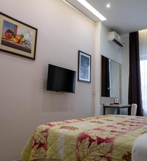 اتاق استاندارد یک نفره, Garni Hotel Lotos