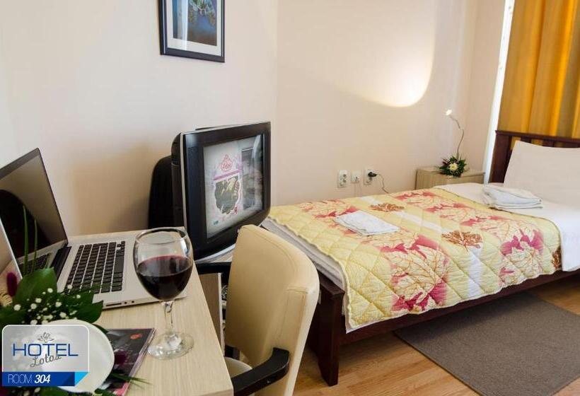 اتاق استاندارد سه نفره, Garni Hotel Lotos