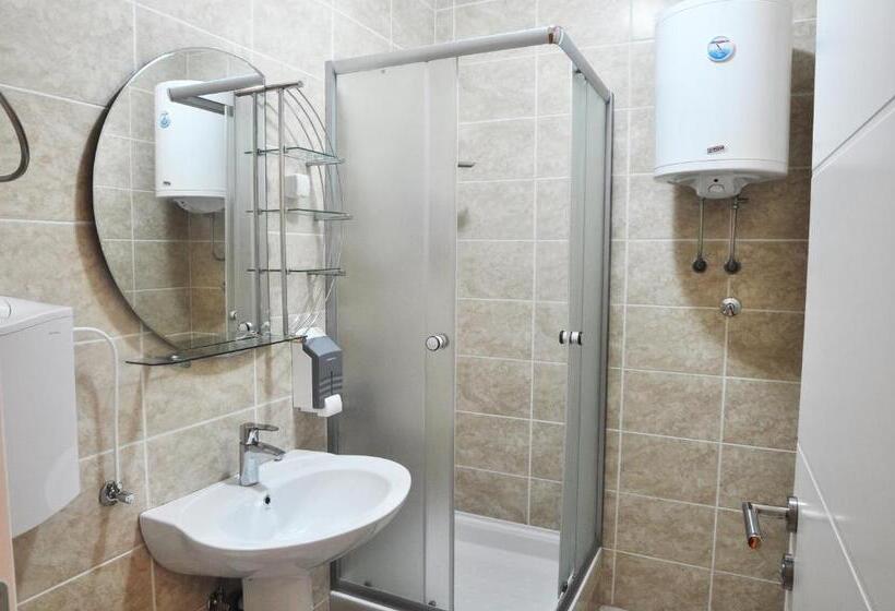 اتاق استاندارد با بالکن, Garni Hotel Lotos