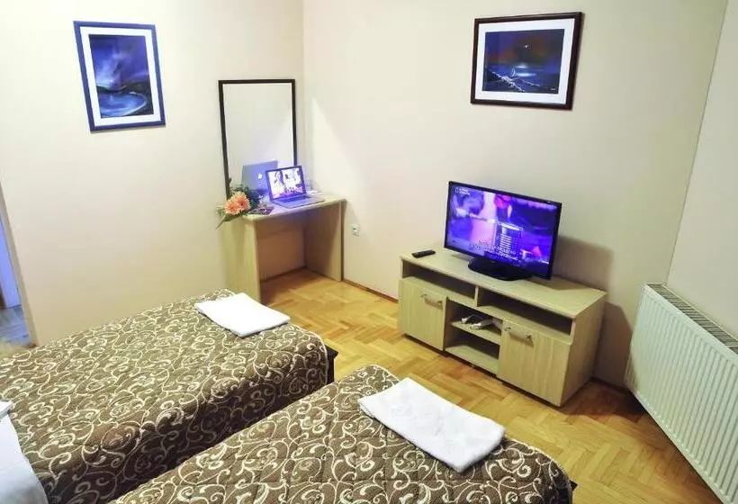 اتاق استاندارد با بالکن, Garni Hotel Lotos