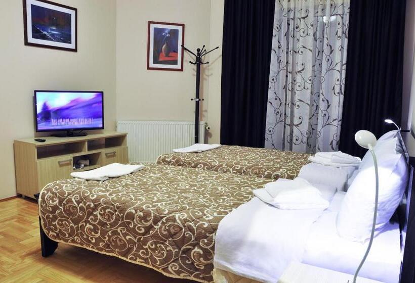 اتاق استاندارد با بالکن, Garni Hotel Lotos