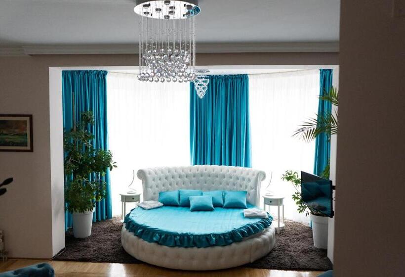 اتاق لوکس خانوادگی, Garni Hotel Lotos