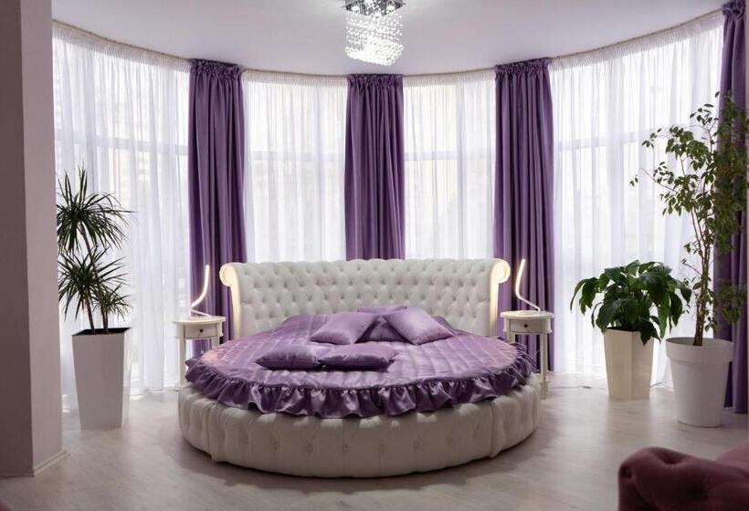 اتاق لوکس چهار تخته, Garni Hotel Lotos