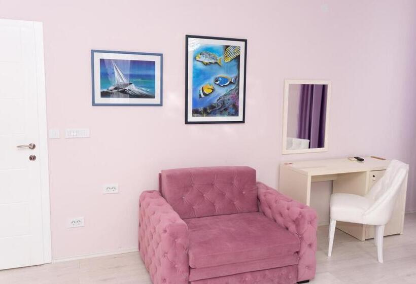 اتاق لوکس چهار تخته, Garni Hotel Lotos