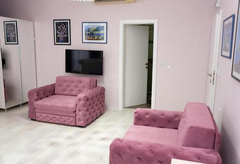 اتاق لوکس چهار تخته, Garni Hotel Lotos