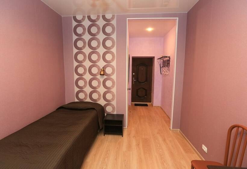 اتاق استاندارد یک نفره, Abazhur