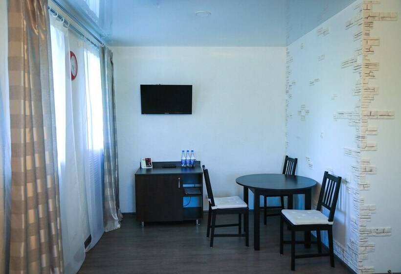 غرفة قياسية ثلاثية, Abazhur