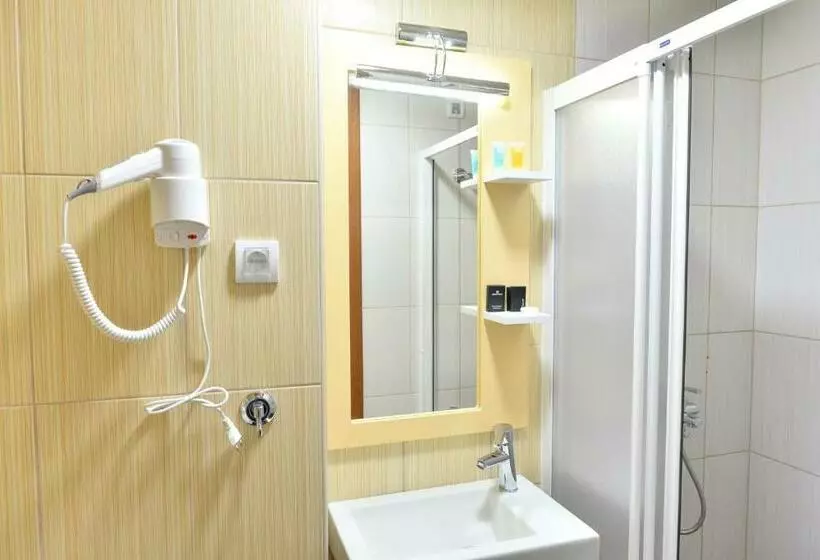 اتاق استاندارد یک نفره, Ana Lux Spa