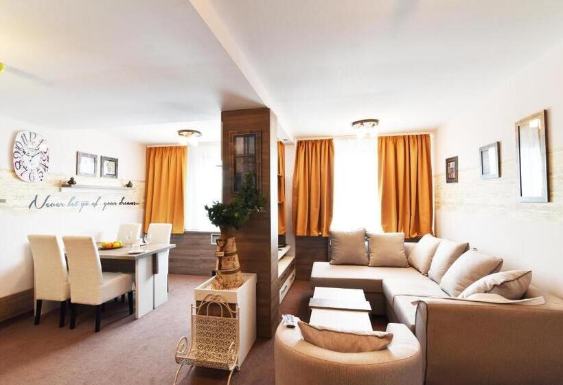 سوییت لوکس, Ana Lux Spa