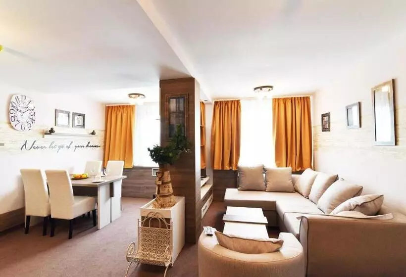 سوییت لوکس, Ana Lux Spa
