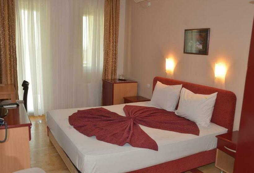 اتاق استاندارد با بالکن, Dragović Smederevo