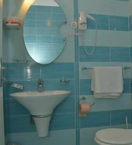 اتاق سوپریور با بالکن, Dragović Smederevo