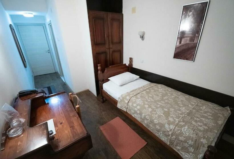 اتاق استاندارد یک نفره, Dunav Požarevac