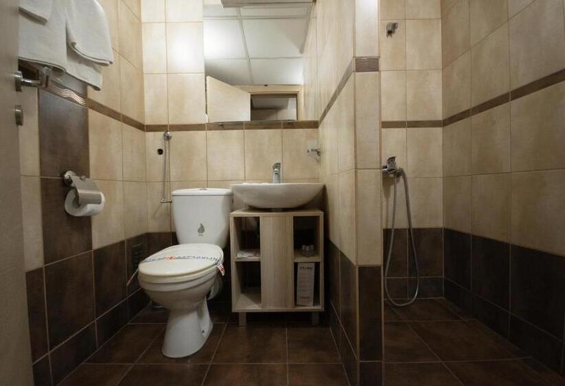 اتاق استاندارد سه نفره, Dunav Požarevac