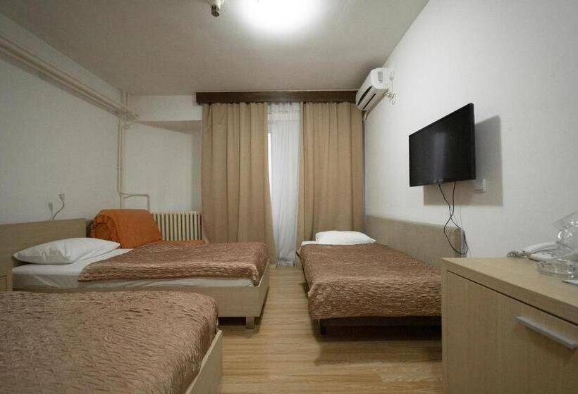 اتاق استاندارد سه نفره, Dunav Požarevac