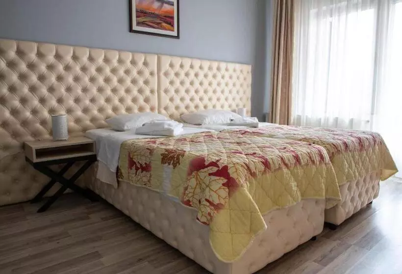 اتاق استاندارد با بالکن, Garni Hotel Lotos