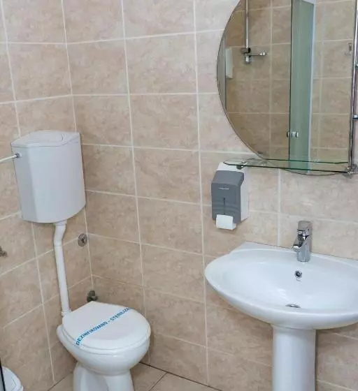 اتاق لوکس خانوادگی, Garni Hotel Lotos