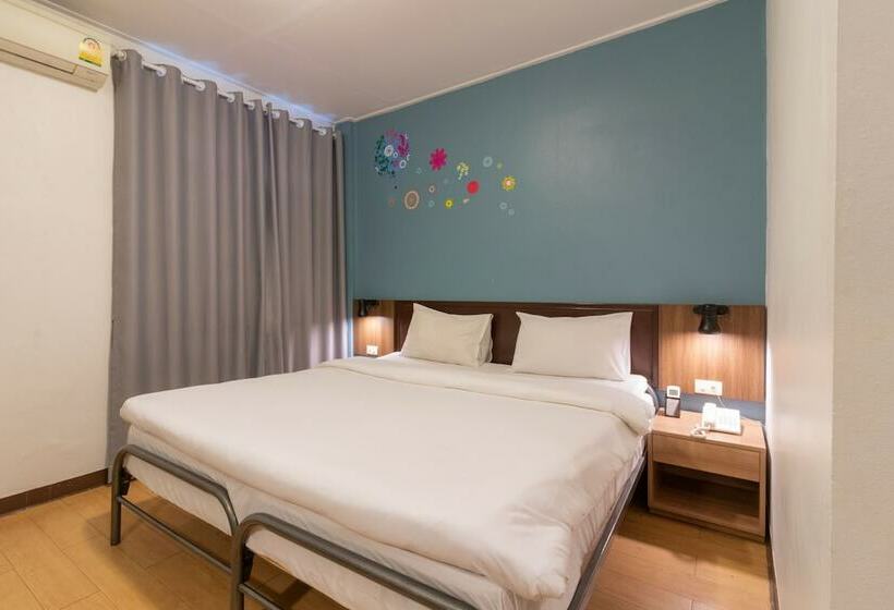 Quarto Superior, Intown Residence