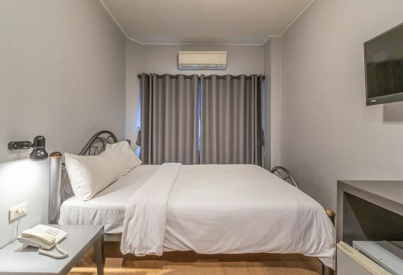 Quarto Superior, Intown Residence