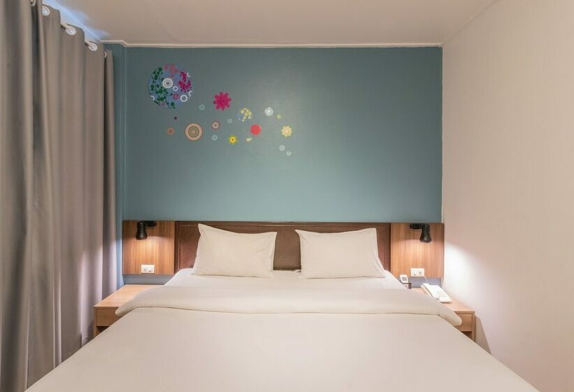 Quarto Superior, Intown Residence