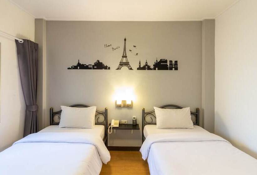 Quarto Superior, Intown Residence