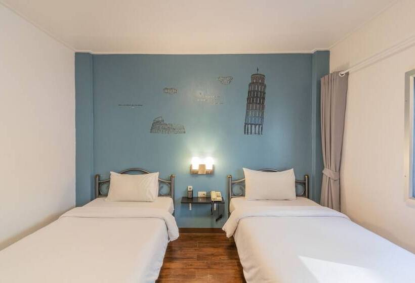 Quarto Superior, Intown Residence