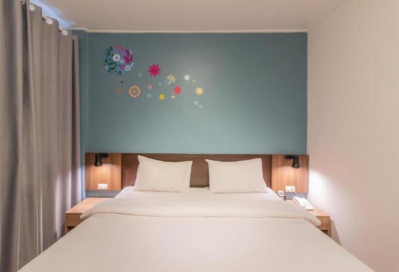 Quarto Superior, Intown Residence