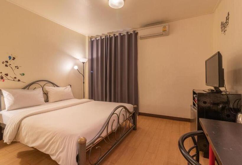 Quarto Superior, Intown Residence