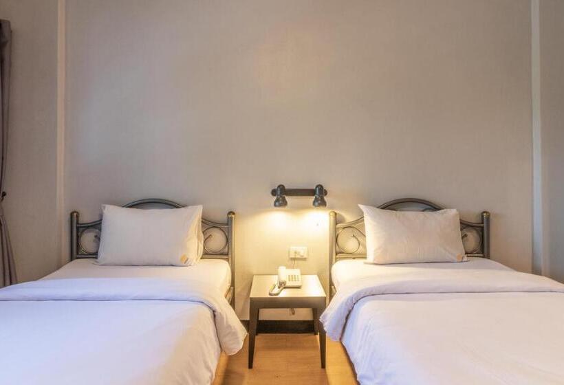 Quarto Superior, Intown Residence