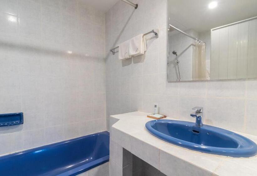 Quarto Superior, Intown Residence