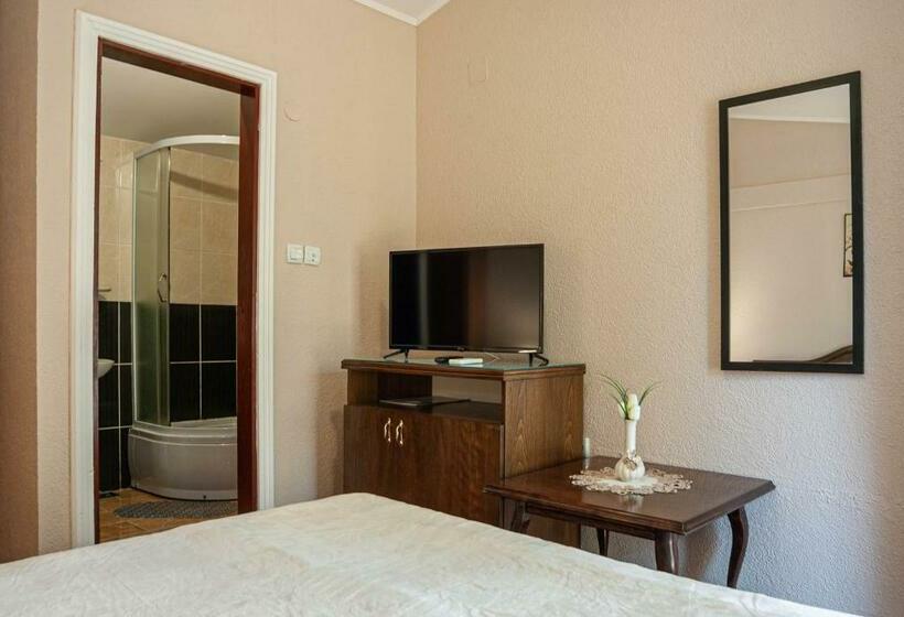 اتاق استاندارد, Jelen Salaš