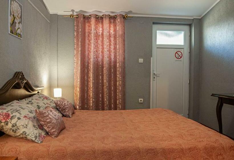 اتاق استاندارد, Jelen Salaš