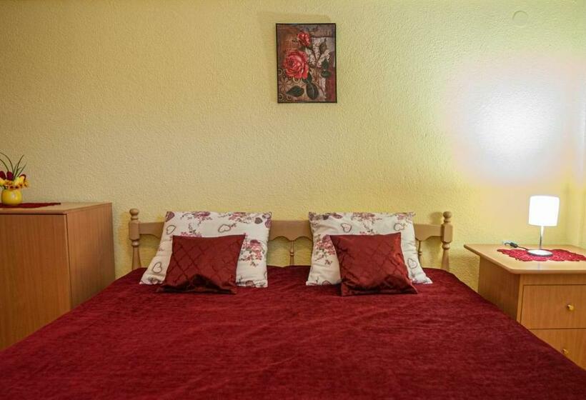 اتاق استاندارد, Jelen Salaš