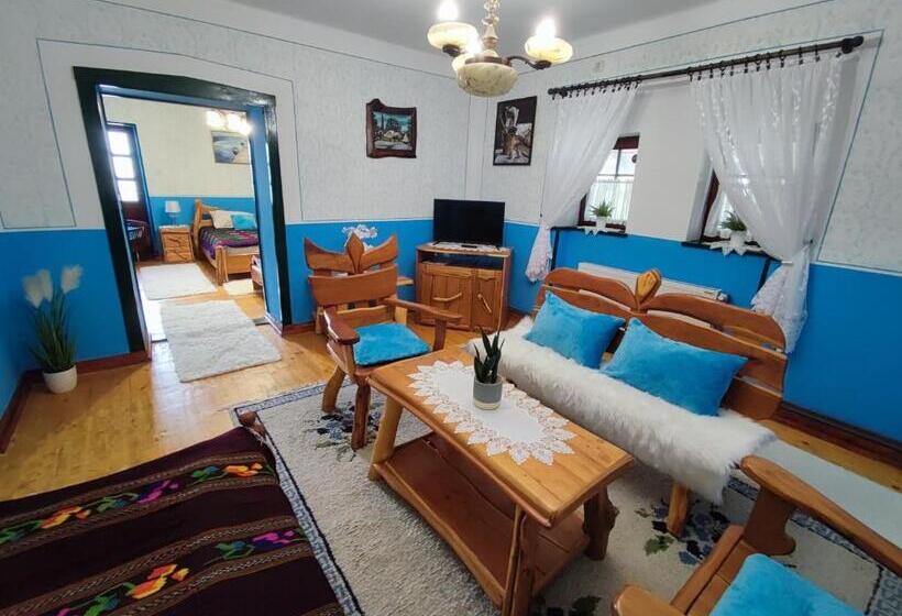 سوئیت با وان آب گرم, Jelen Salaš